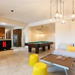 Golden Hill فيلة خانيا