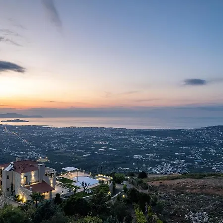 Golden Hill Villa *