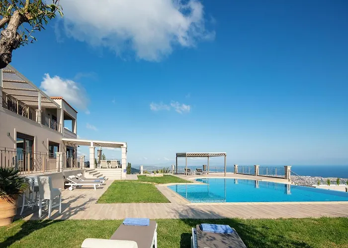 Golden Hill * Hriszí Aktí Haniá